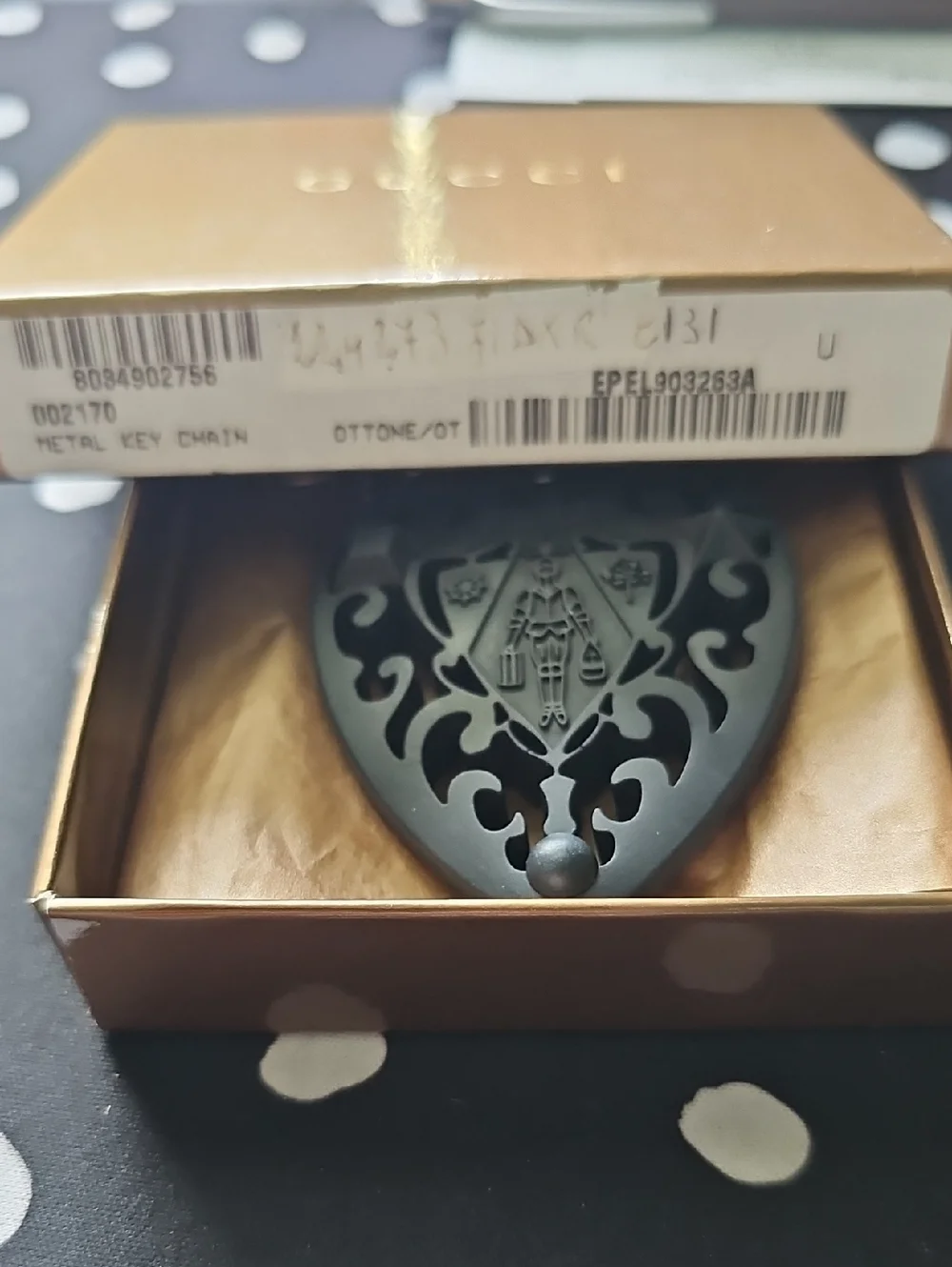 Gucci Black Filigree Heart Keyring with Gold Box - Picture 4 of 4
